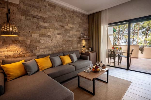 Superior Family Bungalow with Garden View